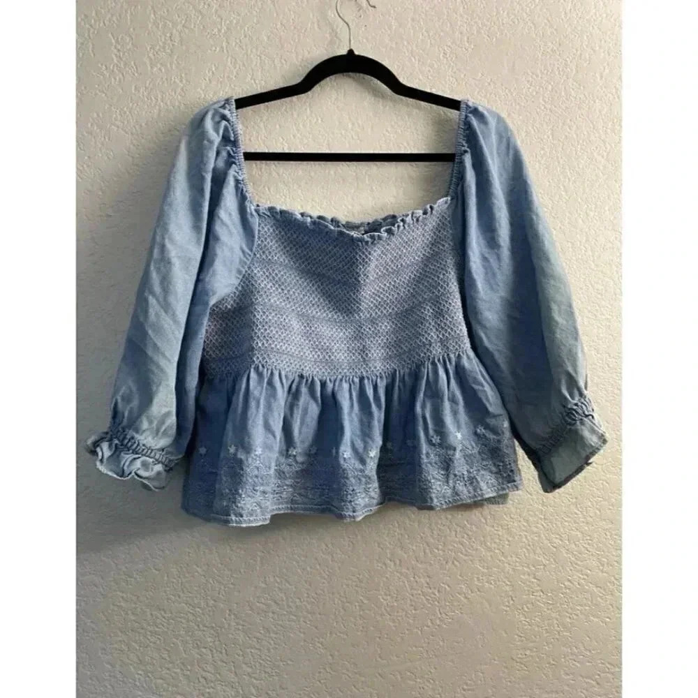American Eagle Womens Denim Crop Top‎ Shirt medium Blue Jean Embroidered tm